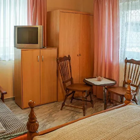 Διαμέρισμα Beautiful In W/ Wifi And 2 Bedrooms