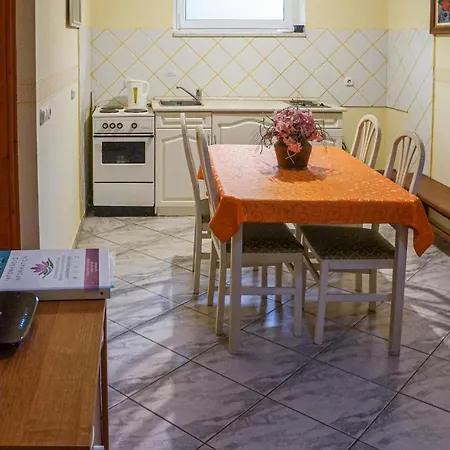 Beautiful In W/ Wifi And 2 Bedrooms